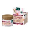 Regenerates & has a skin-tightening effect For dry & sensitive skin Almond Oil & Vitamin E Recipe without microplastics Optimized packaging: Lid made from 100% plant-based, renewable raw materials such as wood fibers; Glass jar with 35% recycled content. vegan